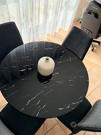 Tavolo e sedie da sala nuove mai usate