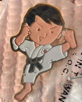 Spilla da bavero Karateka vintage Anni 90 NUOVA