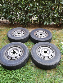 Gomme invernali 215 /75/r 16