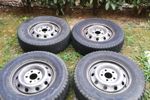 Gomme invernali 215 /75/r 16