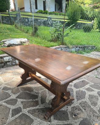 Tavolo in legno massello