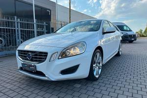 VOLVO - S40 - 2.4 D5 R-design
