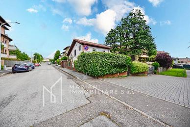 Villa di 157 m² con 4 locali e box auto doppio a L