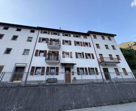 VILLA A SCHIERA A OSPITALE DI CADORE