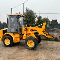 P137 Pala gommata JCB 407 B