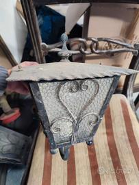 Lampadario in ferro battuto
