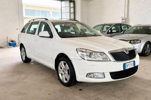Skoda Octavia 1.6 TDI 105cv DSG