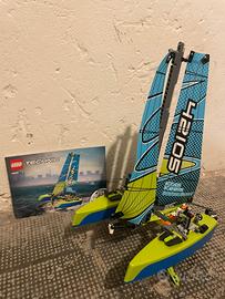 Lego Technic 42105 Catamarano