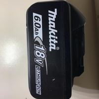 Batteria makita rotta