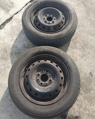 Coppia gomme 165/65 R13 con cerchi - 80/90% - 0323