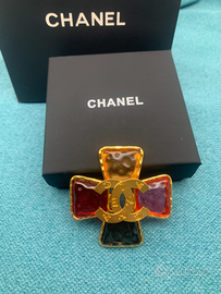 Spilla Chanel