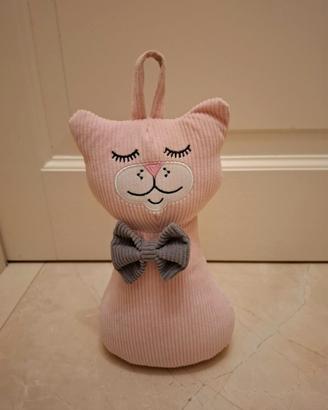 Fermaporta gattina