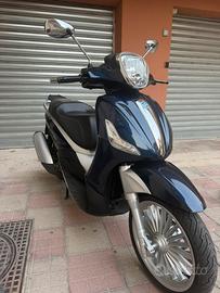 Beverly 300