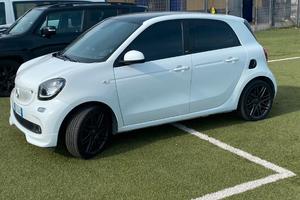 smart allestimento   brabus 900 turbo benzina