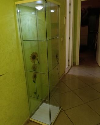 VETRINA IKEA CON ILLUMINAZIONE 