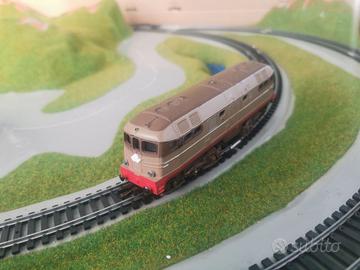 LOCOMOTIVA DIESEL FS. D.342  LIMA  trenini  HO