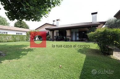 CASA SINGOLA CON GIARDINO RIF. FGV3