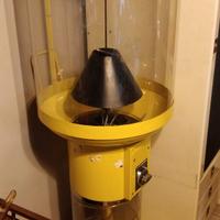 Distributore automatico palline con sorpresa