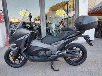 Honda Integra 750 Sport