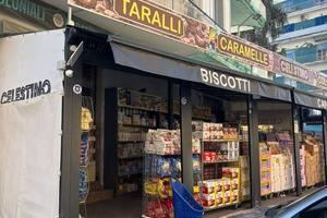 Attività / Licenza di 150 m² con 3 locali a Marano
