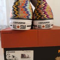 Converse moschino