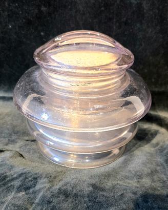 Isolatore elettrico in vetro color rosa