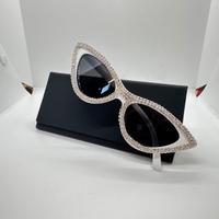 Occhiali da sole con brillantini, incluso custodia