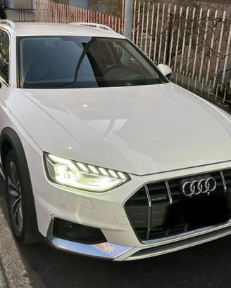 Audi A 4 allroad  con gancio traino