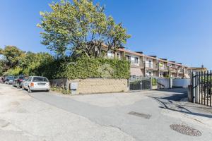 VILLA A SCHIERA A SUTRI