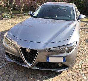 Alfa Romeo Giulia 2.2 Turbo Diesel 180 Cv