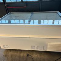 Frigorifero a pozzetto