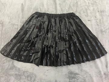 Minigonna  plissettata nera lucida