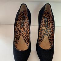 Scarpe col tacco in camoscio nere n.38 e mezzo