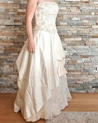 Abito/vestito da sposa con accessori
