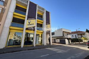 STABILE IN ZONA SEMICENTRALE!!!