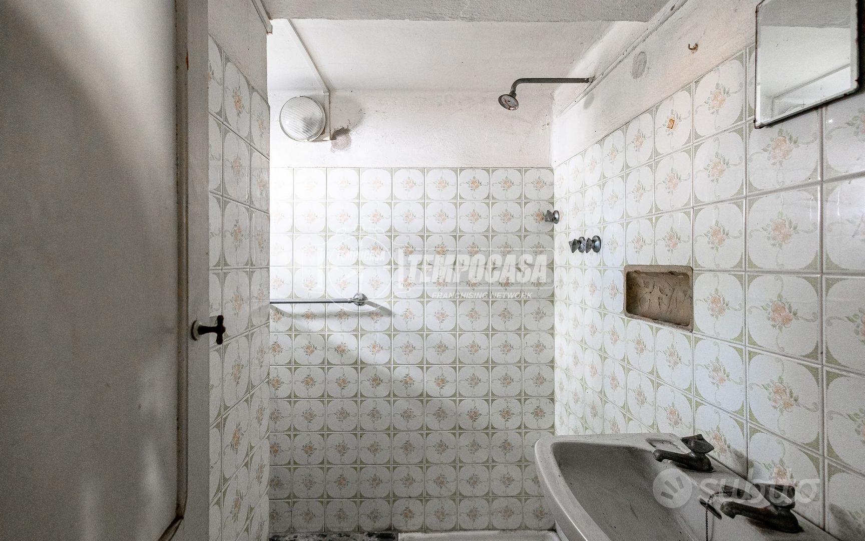 Casa Trifamiliare immersa nel verde e vicina ai se - Altro