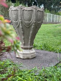 Vaso antico in cemento liberty