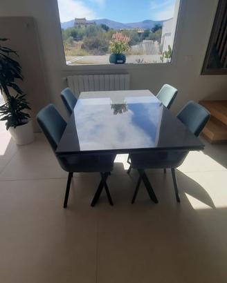 Tavolo Ricci casa in vetro ceramica