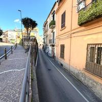 2 LOCALI A PORTICI