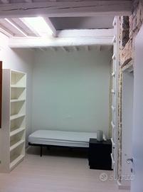 Posto letto in stanza singola in centro a Pisa