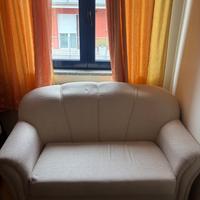 Comodo divano due posti