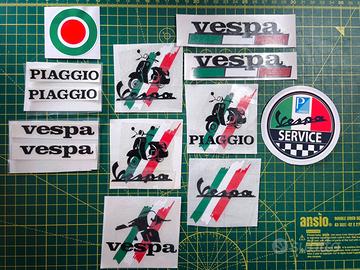 Adesivi tipo Vespa Piaggio set da 13 pezzi.