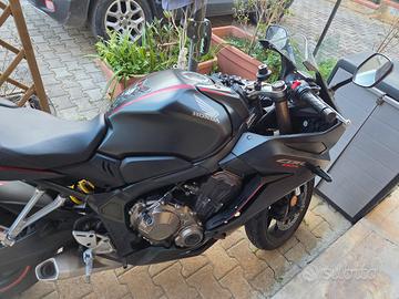 Vend CBR 650 R del 2020