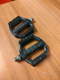 pedali flat Shimano 