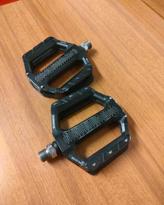 pedali flat Shimano 