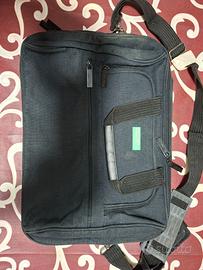 Borsa Benetton porta PC