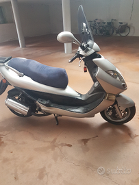 Kymco 150 bet e win