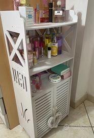Espositore mobile per trucco o profotti da bagno