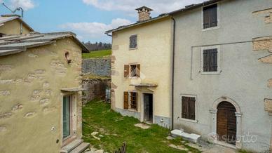 RUSTICO A BOSCO CHIESANUOVA