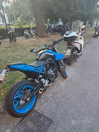 Suzuki gsx 8s 